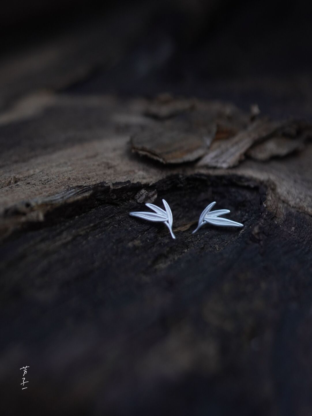 Chinoiserie Silver Bamboo Leaf Earrings,Lumivault.