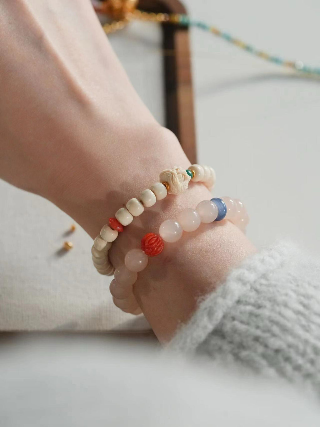 Chinoiserie  Vanilla South Red Agate Bracelet,Lumivault.