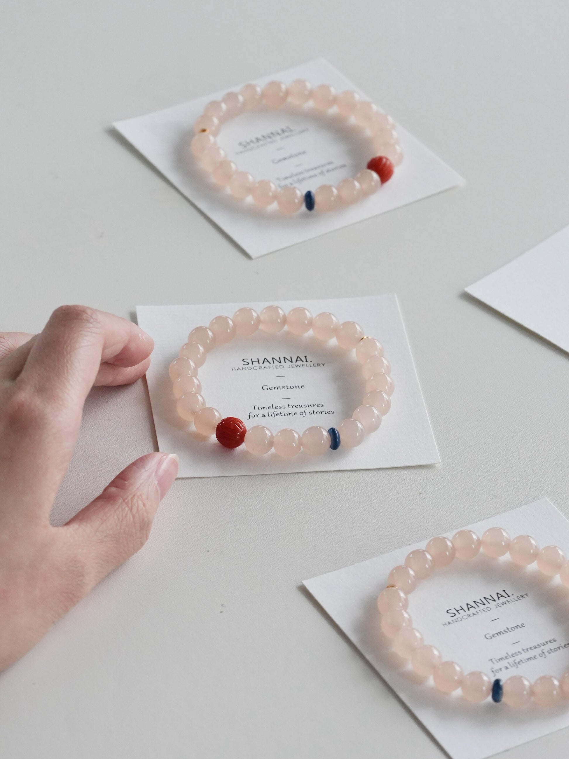 Chinoiserie  Vanilla South Red Agate Bracelet - Lumivault