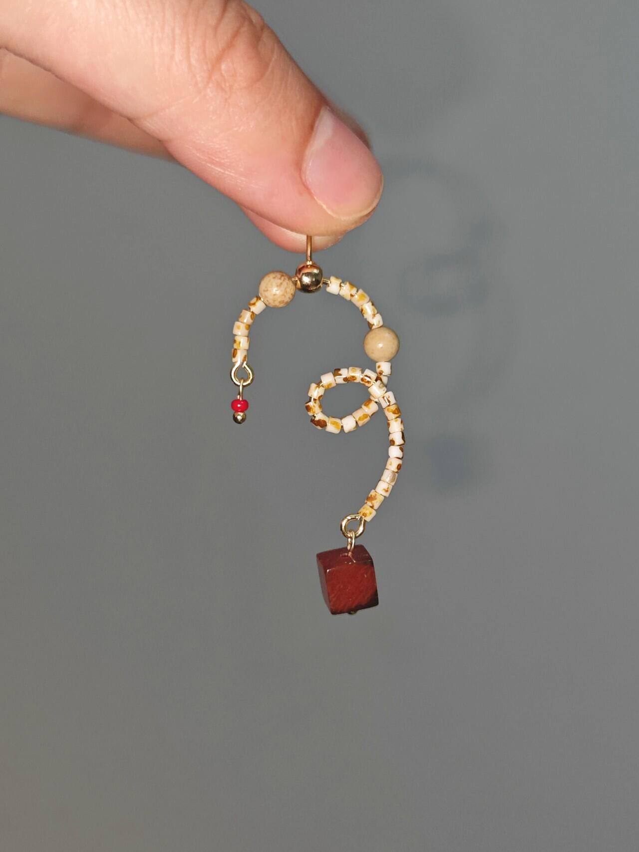 Chinoiserie Vine Natural Stone Earrings,Lumivault.