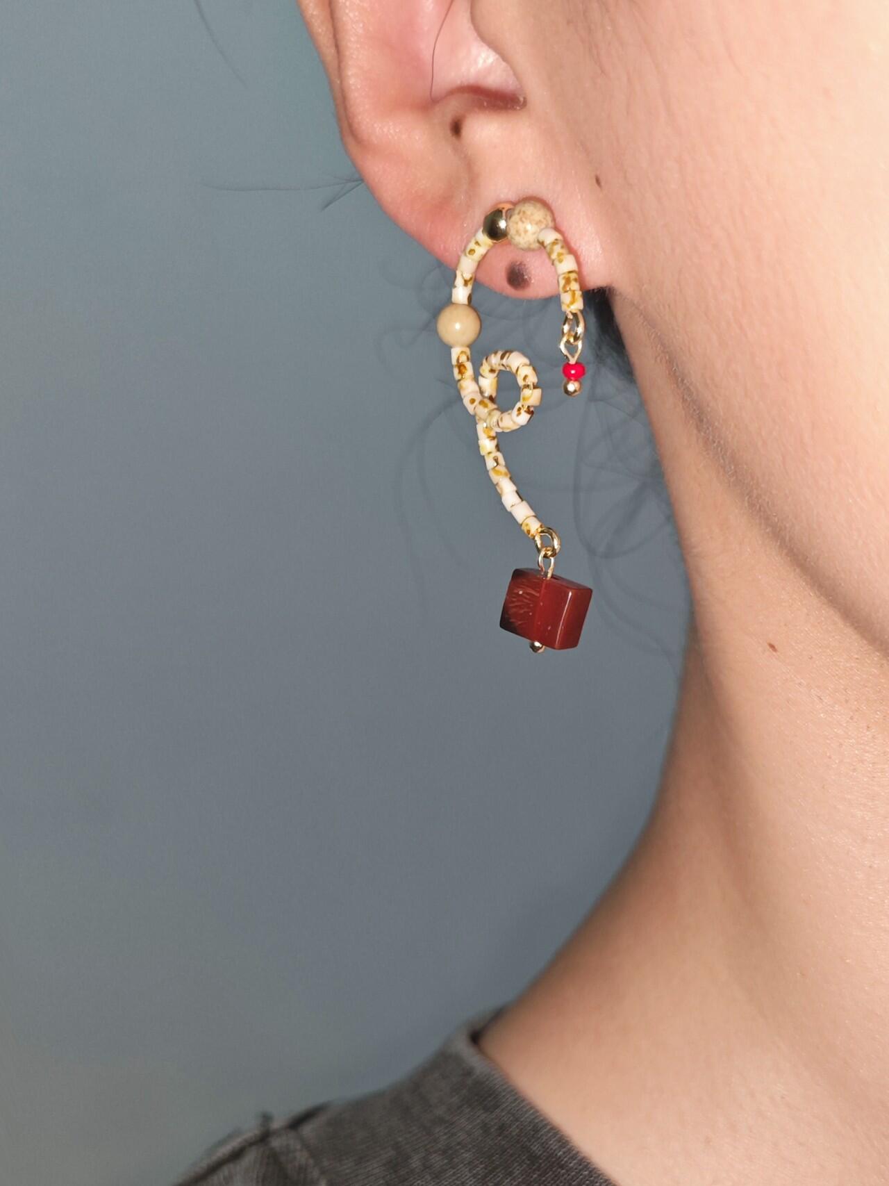 Chinoiserie Vine Natural Stone Earrings,Lumivault.