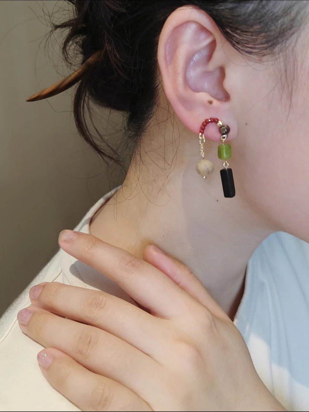 Chinoiserie Green Grape Natural Jade Sandalwood Beaded Earrings,Lumivault.