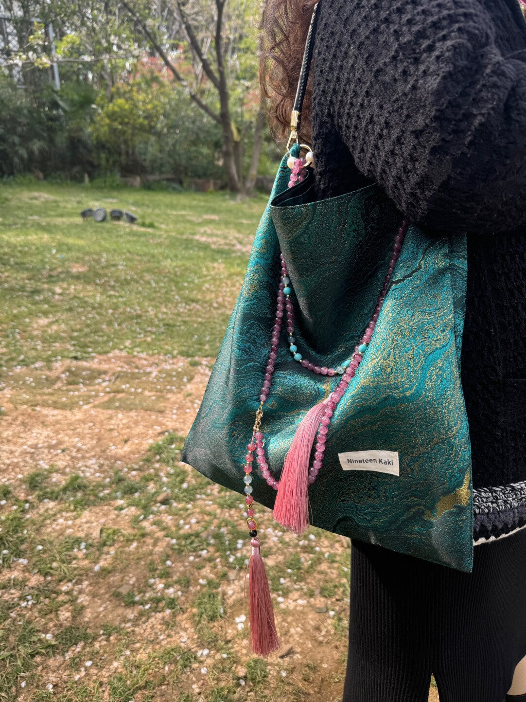 Chinoiserie Luxury Green Metallic Jade Beaded Tassel Silk Bag - Lumivault