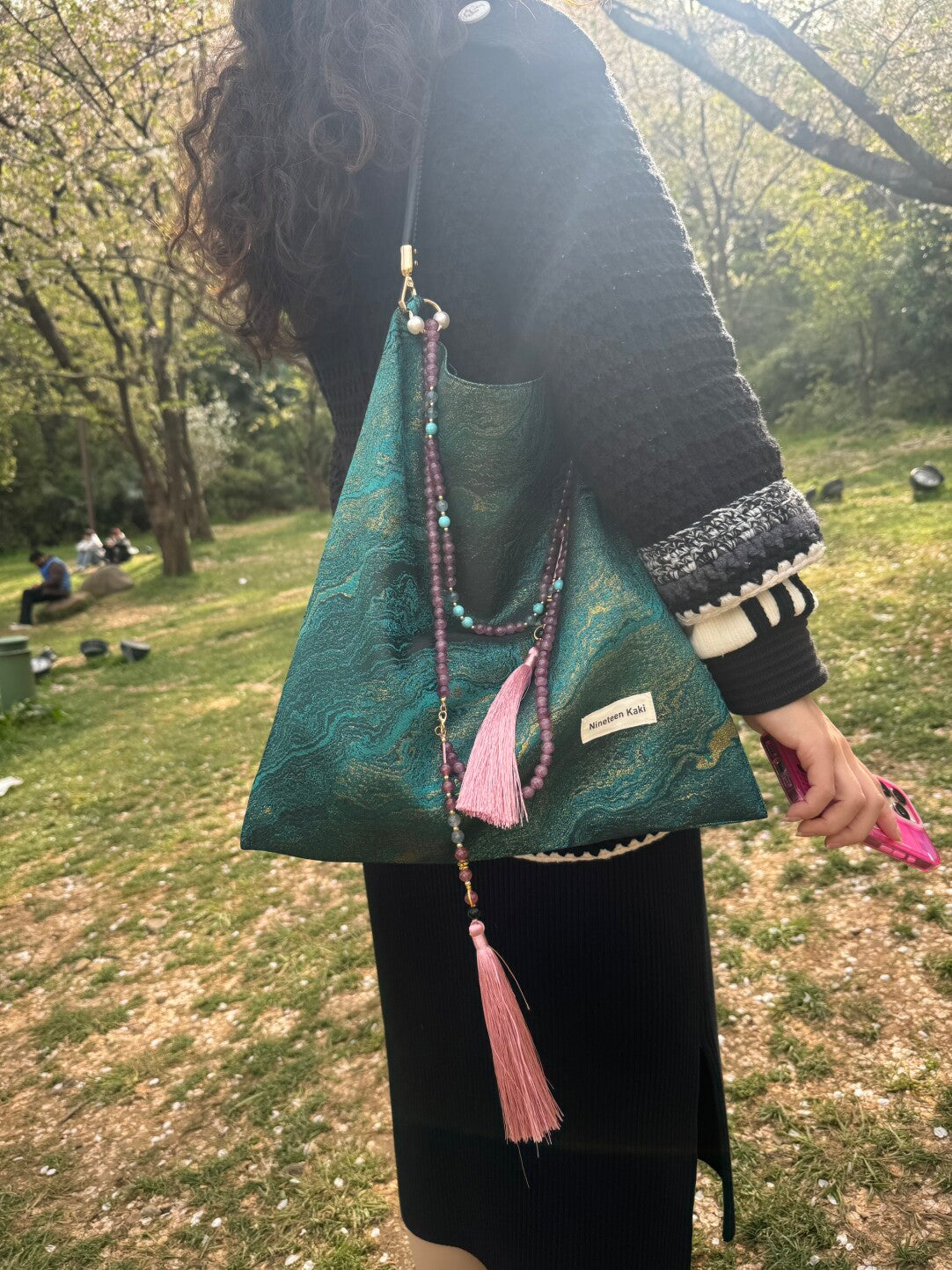 Chinoiserie Luxury Green Metallic Jade Beaded Tassel Silk Bag - Lumivault