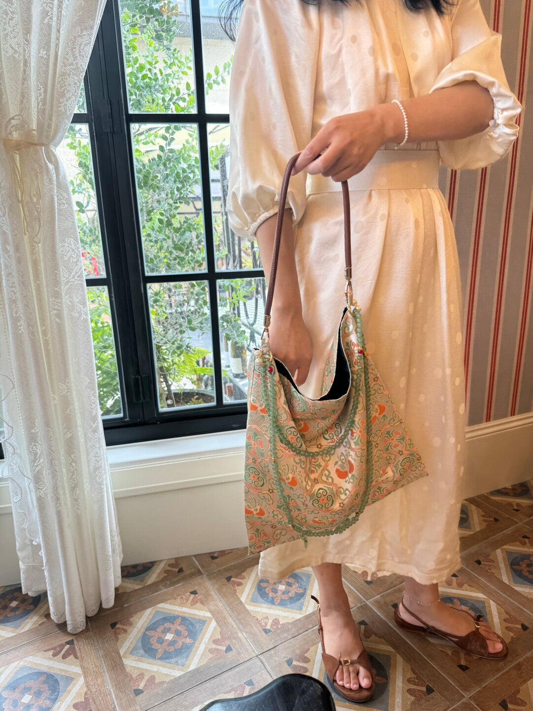 Chinoiserie Luxury Persimmon Jade Beaded Tassel Silk Bag - Lumivault