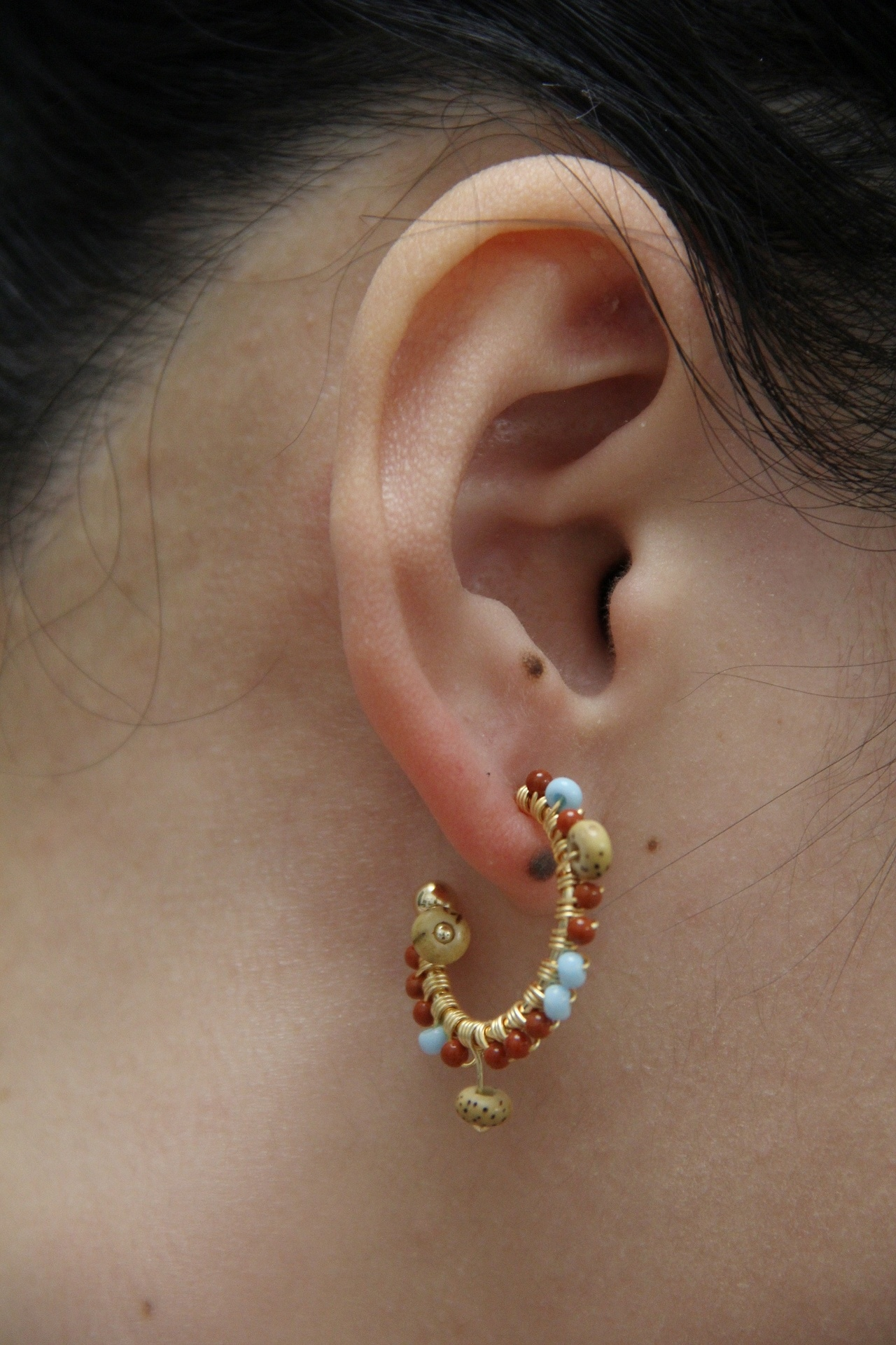Chinoiserie Natural Red Agate Hoop Earrings