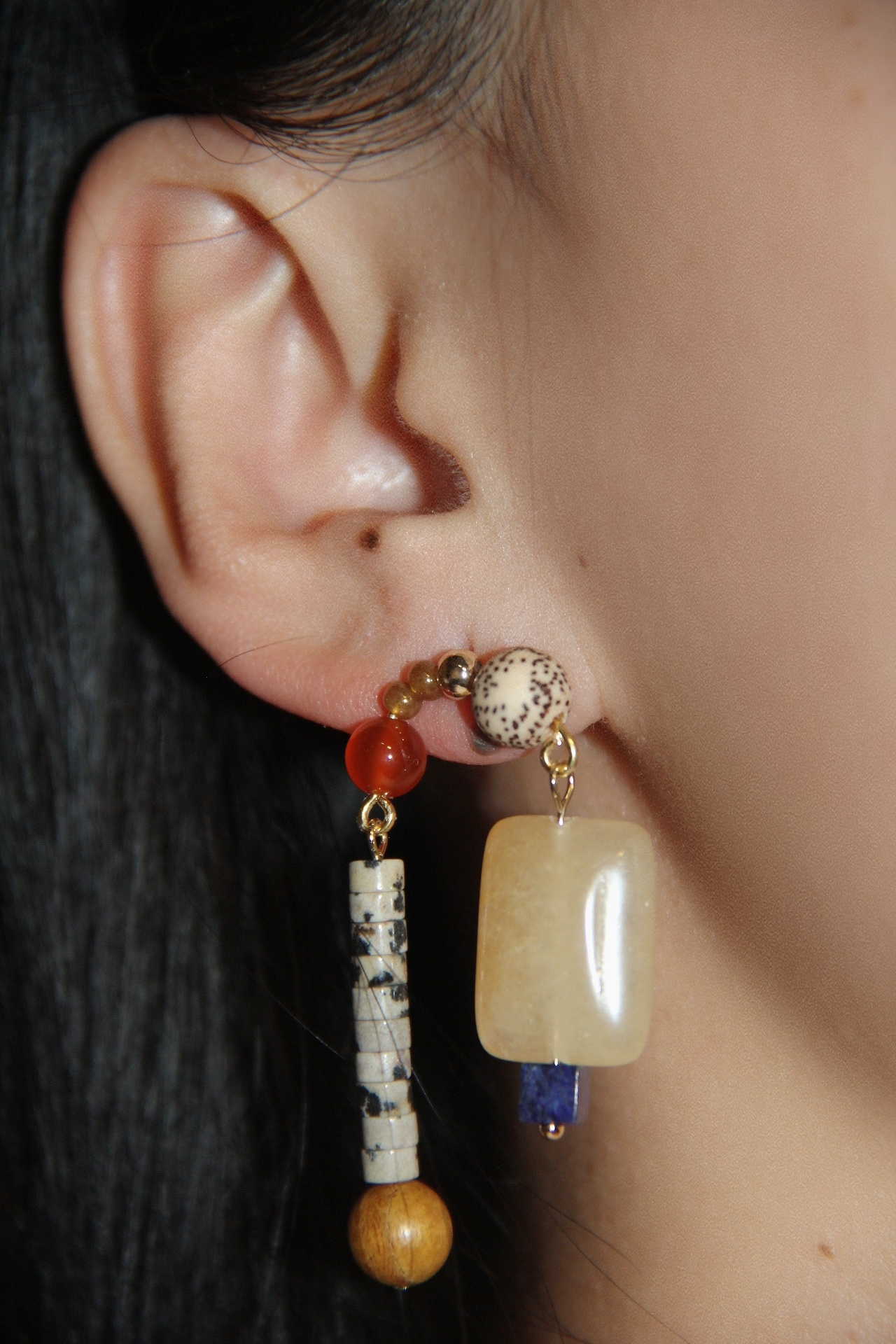 Chinoiserie Natural Sandalwood Asymmetric Blue Earrings,Lumivault.