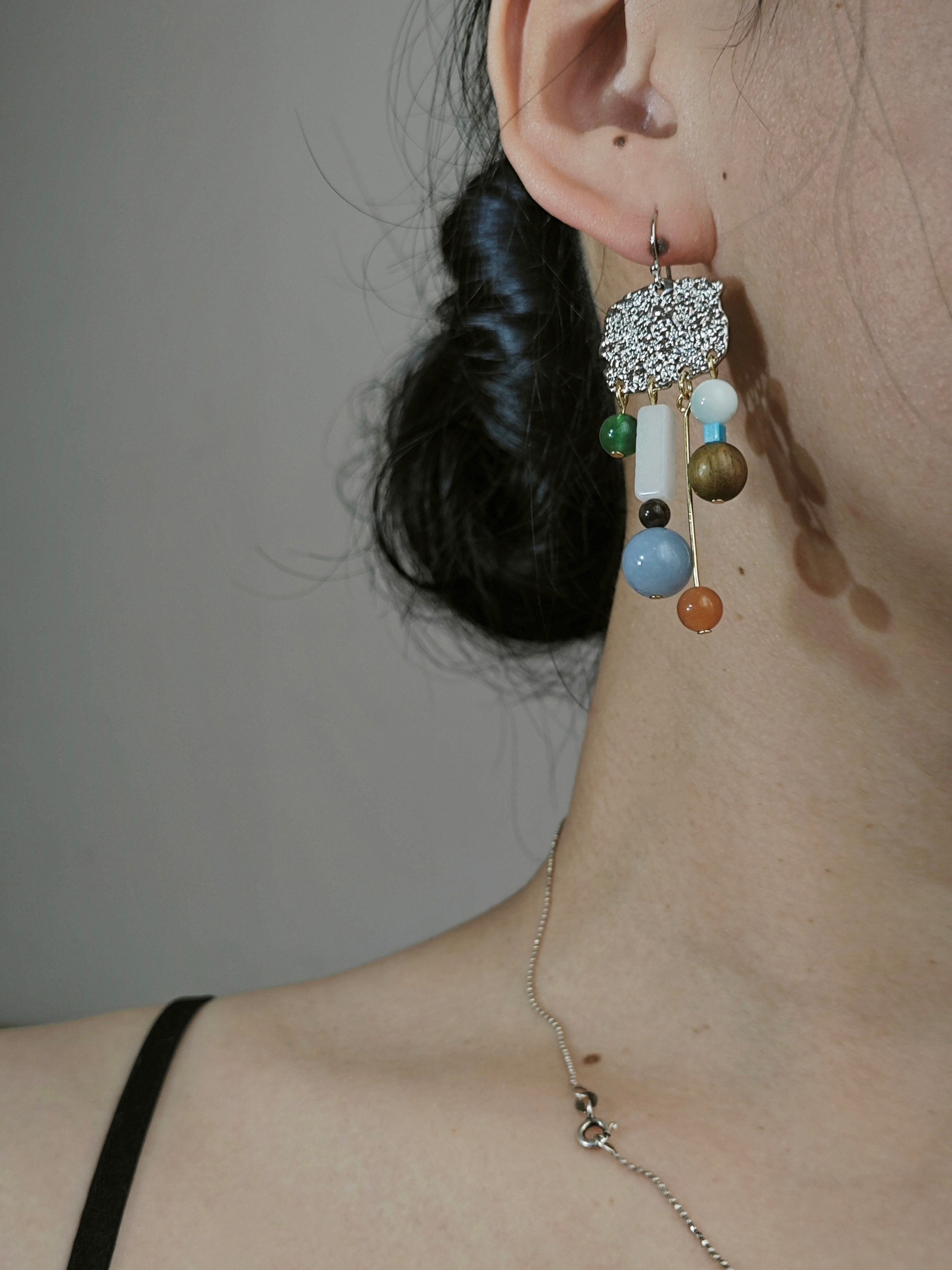 Chinoiserie Natural Sandalwood Asymmetric Silver Earrings,Lumivault.