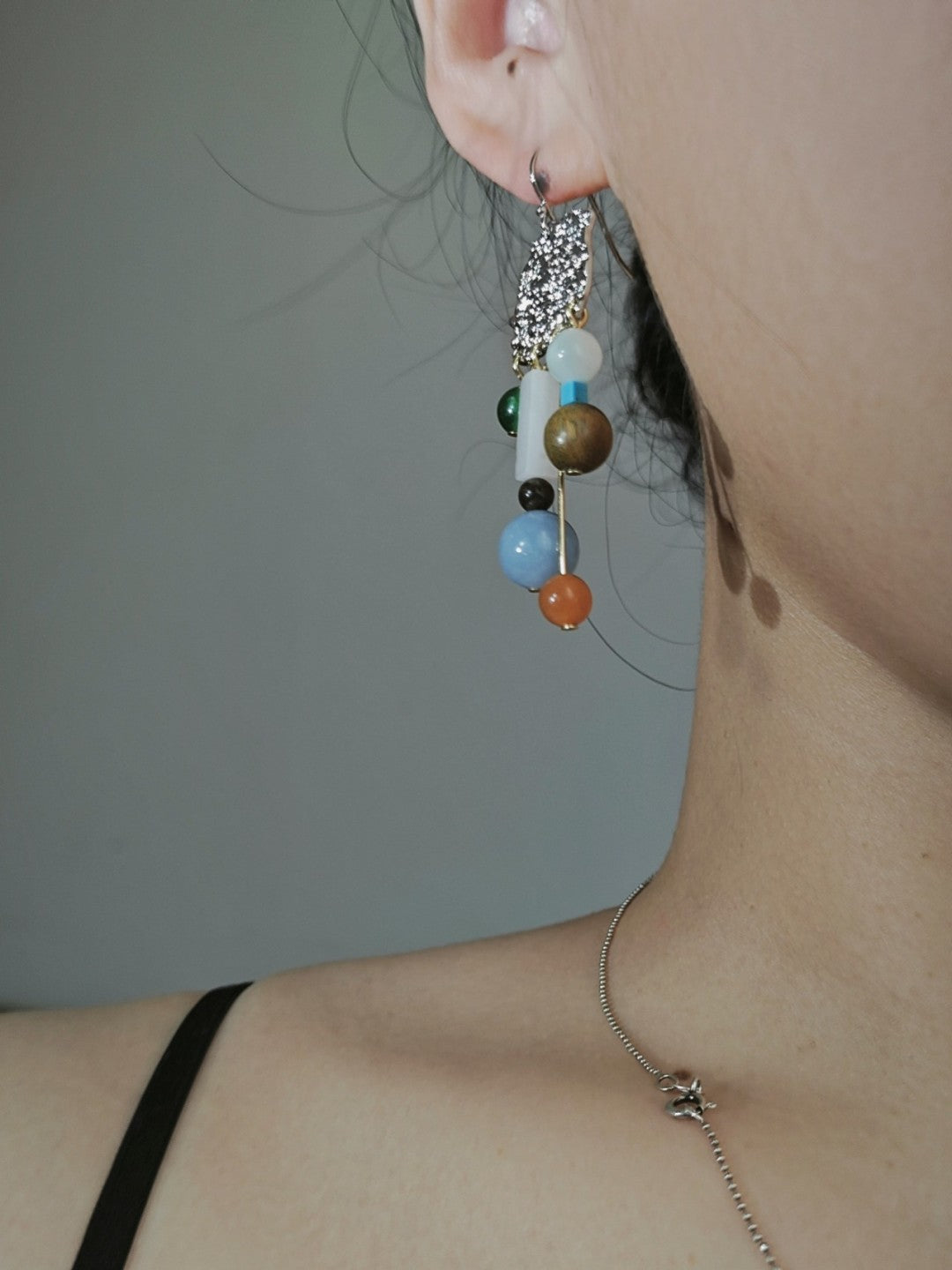 Chinoiserie Natural Sandalwood Asymmetric Silver Earrings,Lumivault.