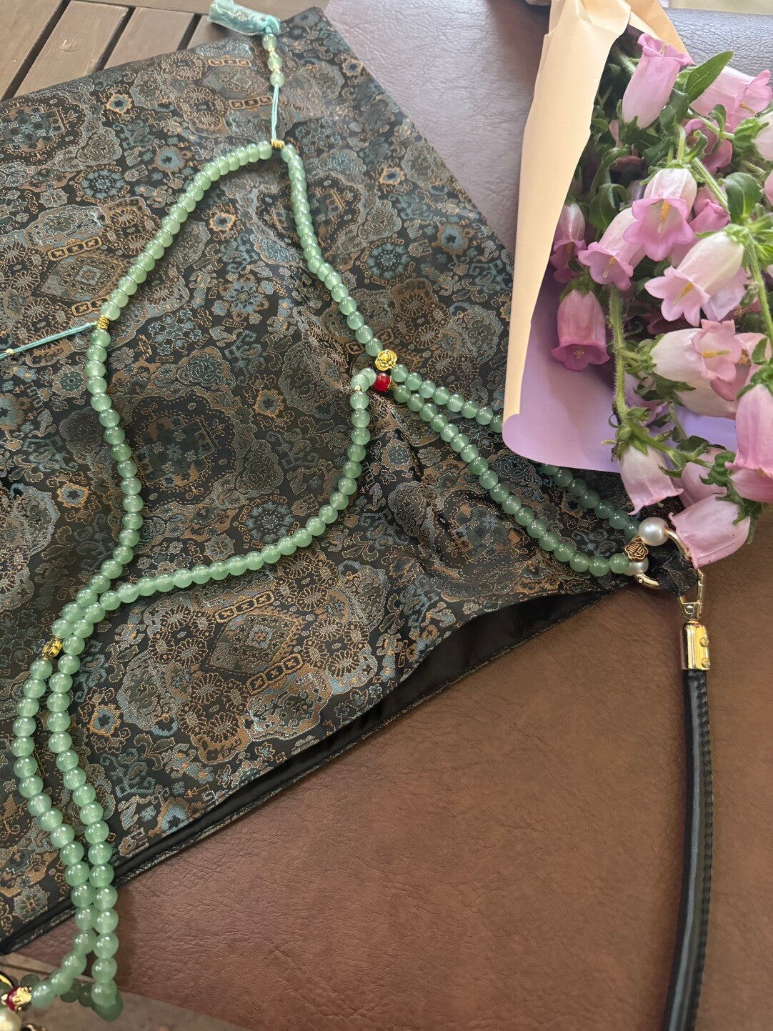Chinoiserie Oriental Style Pattern Beaded Tassel Silk Bag - Lumivault