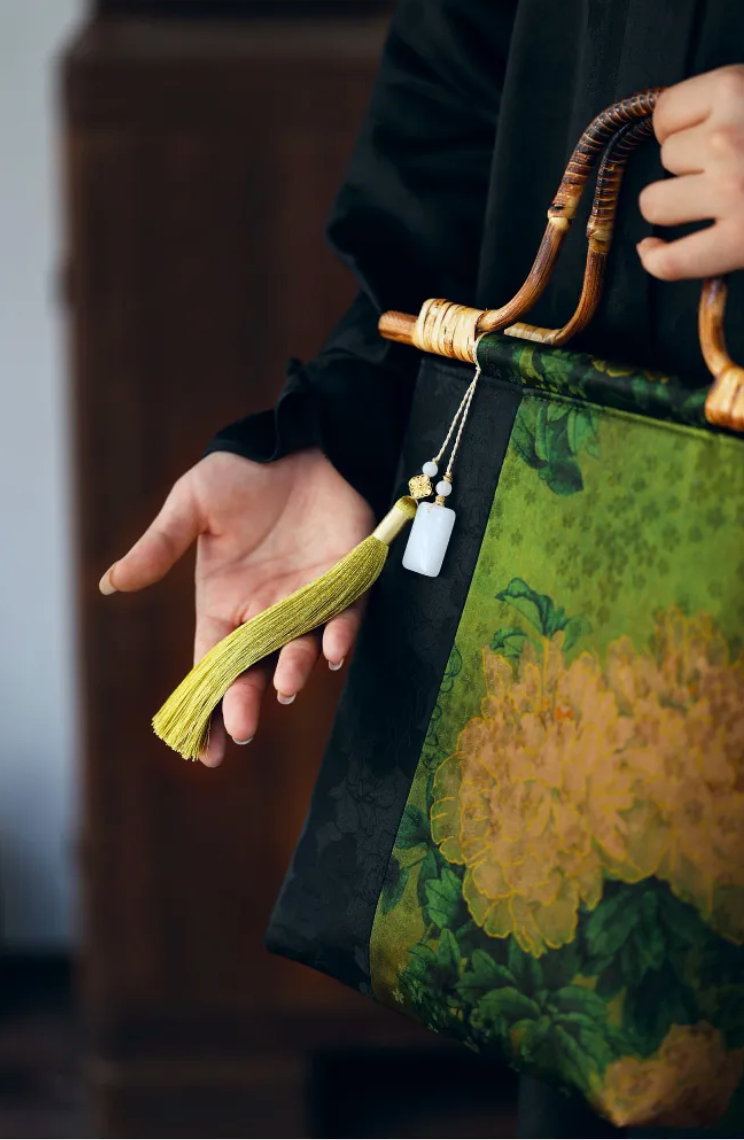 Chinoiserie Peony Bamboo Handle Handbag - Lumivault
