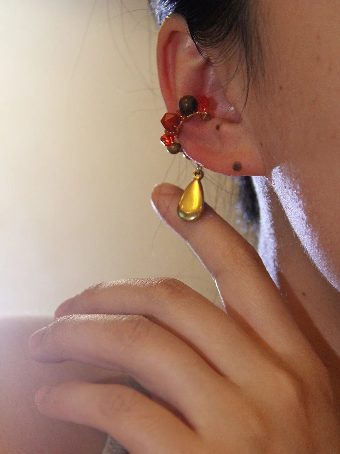 Chinoiserie Red Agate Beads Drop Conch Clip