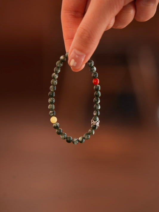 「Chinoiserie」Spring Breeze Brings Faith Green Seraphinite Bracelet - Lumivault