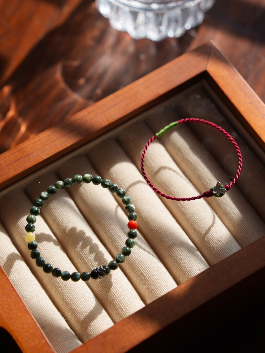 「Chinoiserie」Spring Breeze Brings Faith Green Seraphinite Bracelet - Lumivault