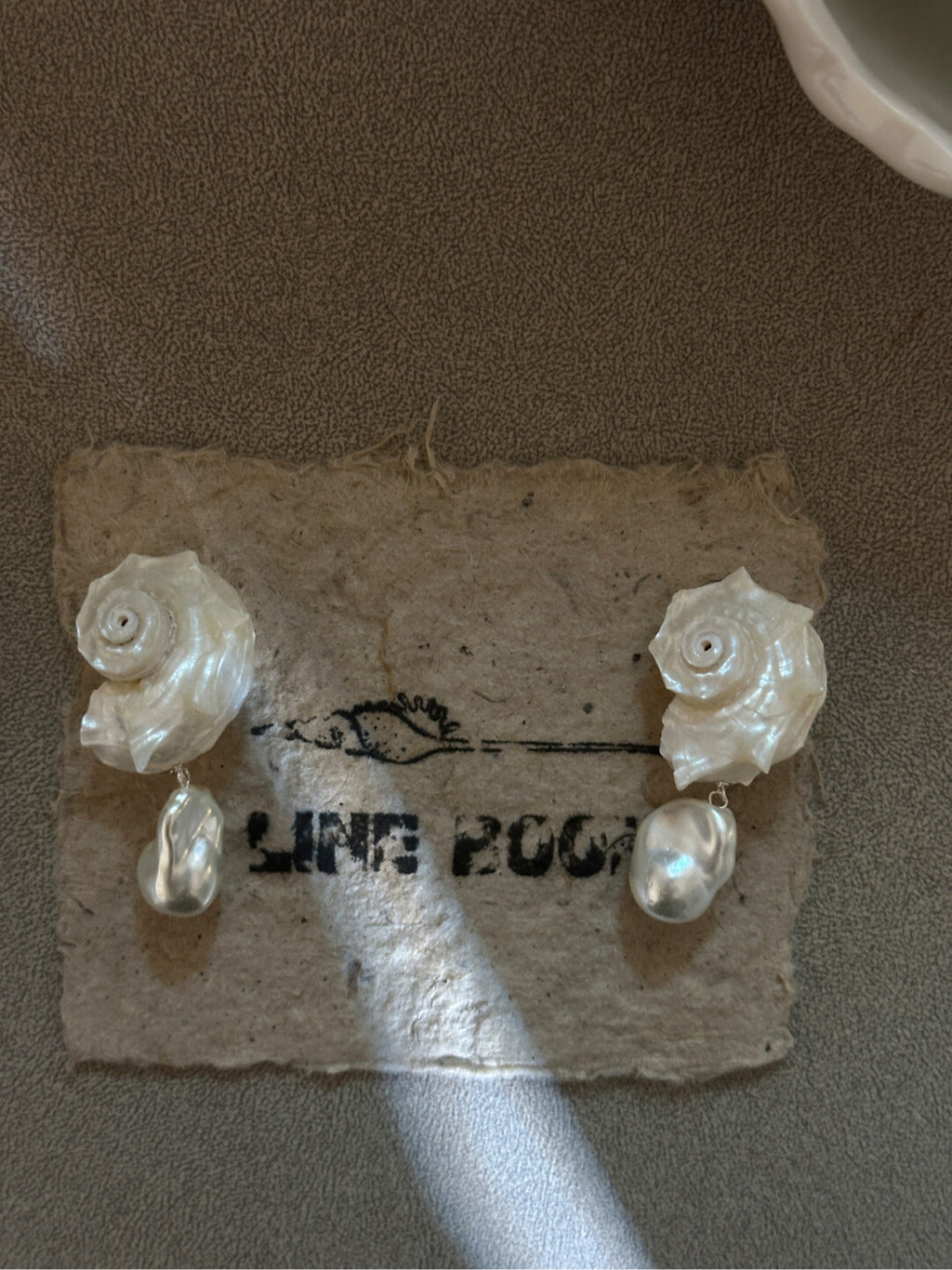 Conch Tear Earrings,Lumivault.
