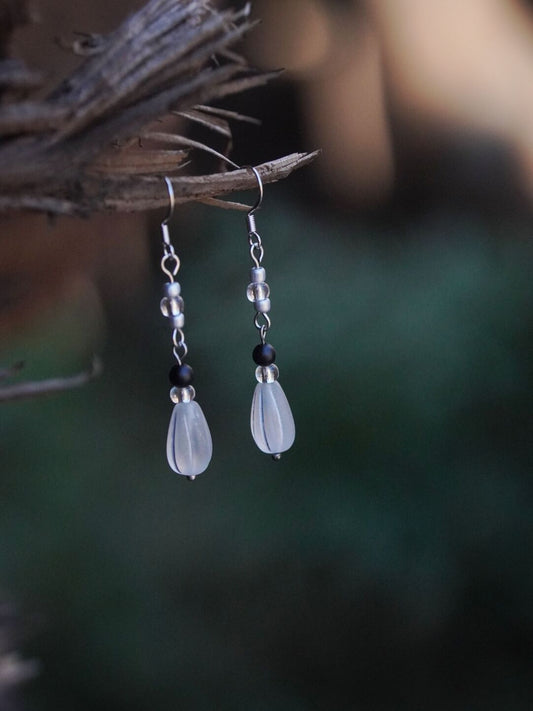 「Chinoiserie」 Gemstone Cool Matte Earrings - Lumivault