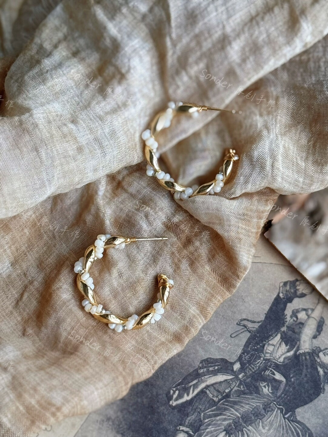 Echo Shell Pearl Wire Earrings,Lumivault.