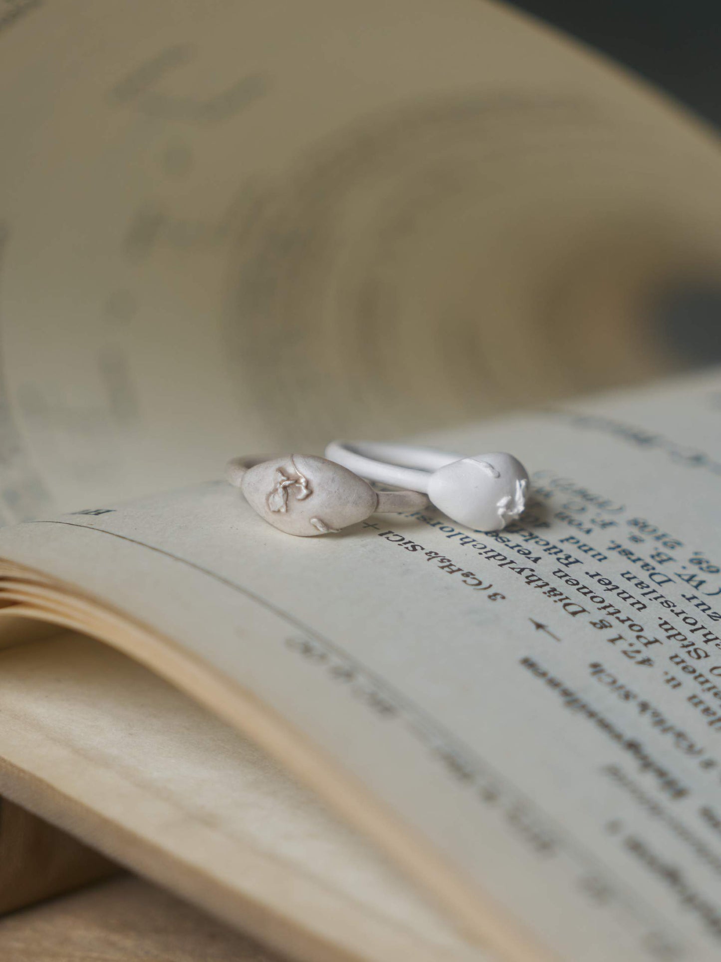 Embossed Iris Bean Open Ring