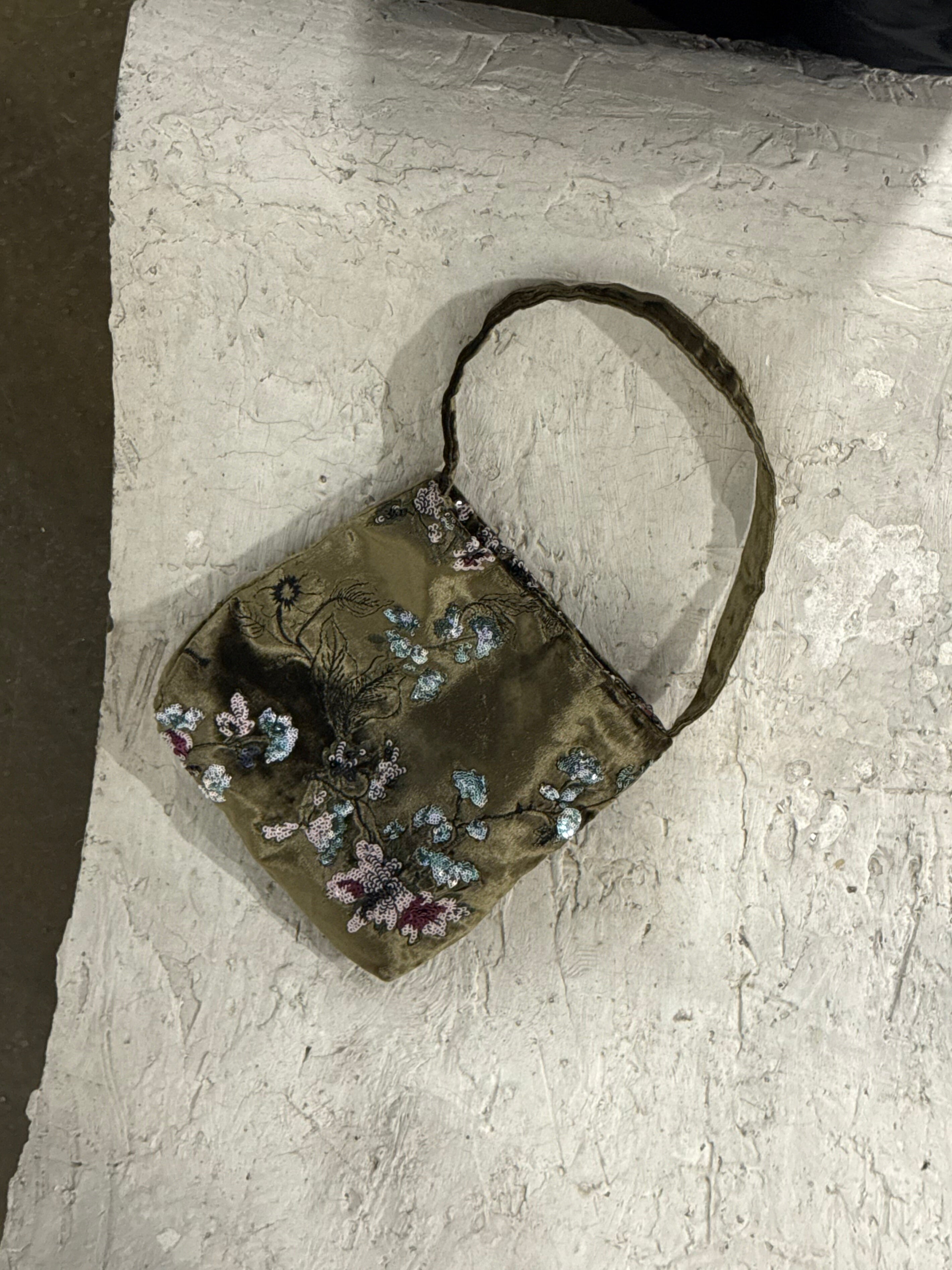 Embroidery Silk Velvet Shoulder Bag - Lumivault