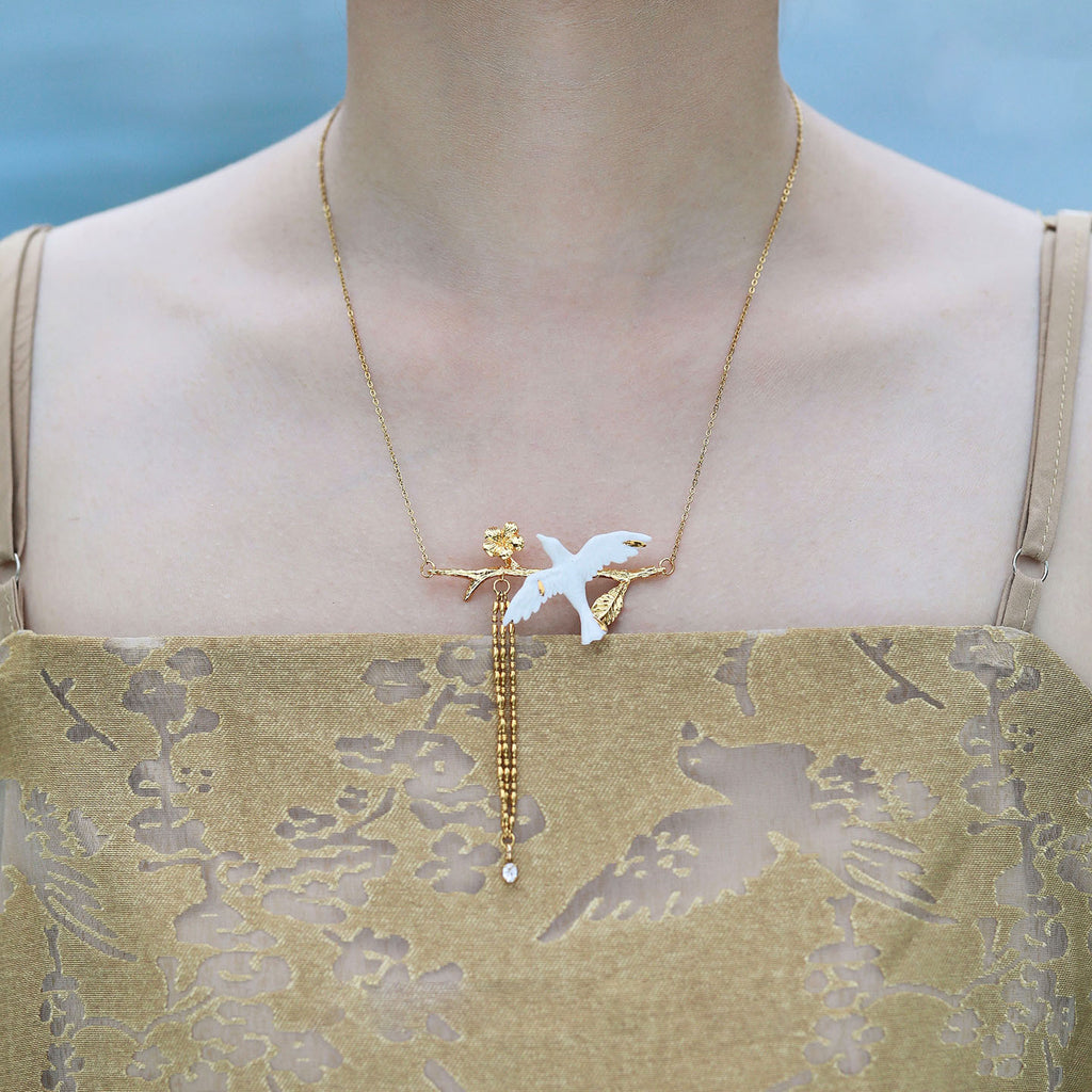 Flying Bird Ceramic Necklace,Lumivault.