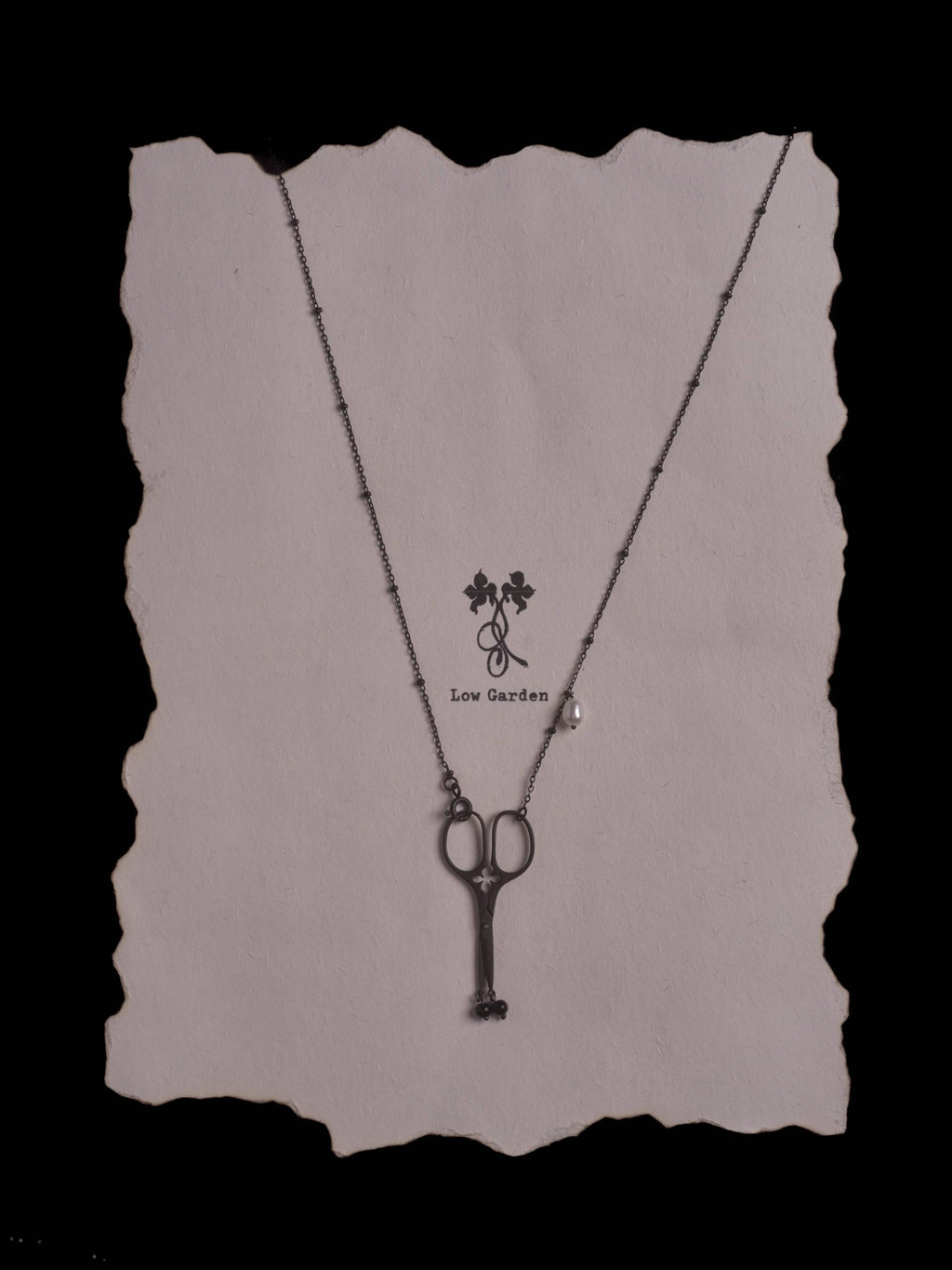 Four-Leaf Clover Scissors Obsidian Pearl Necklace,Lumivault.