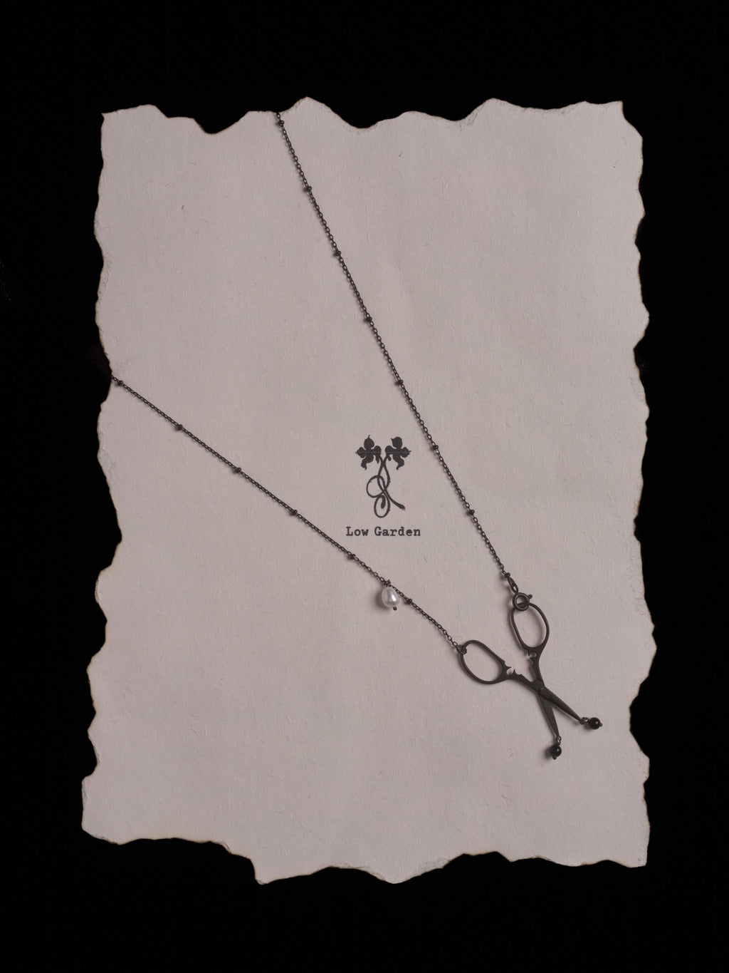 Four-Leaf Clover Scissors Obsidian Pearl Necklace,Lumivault.