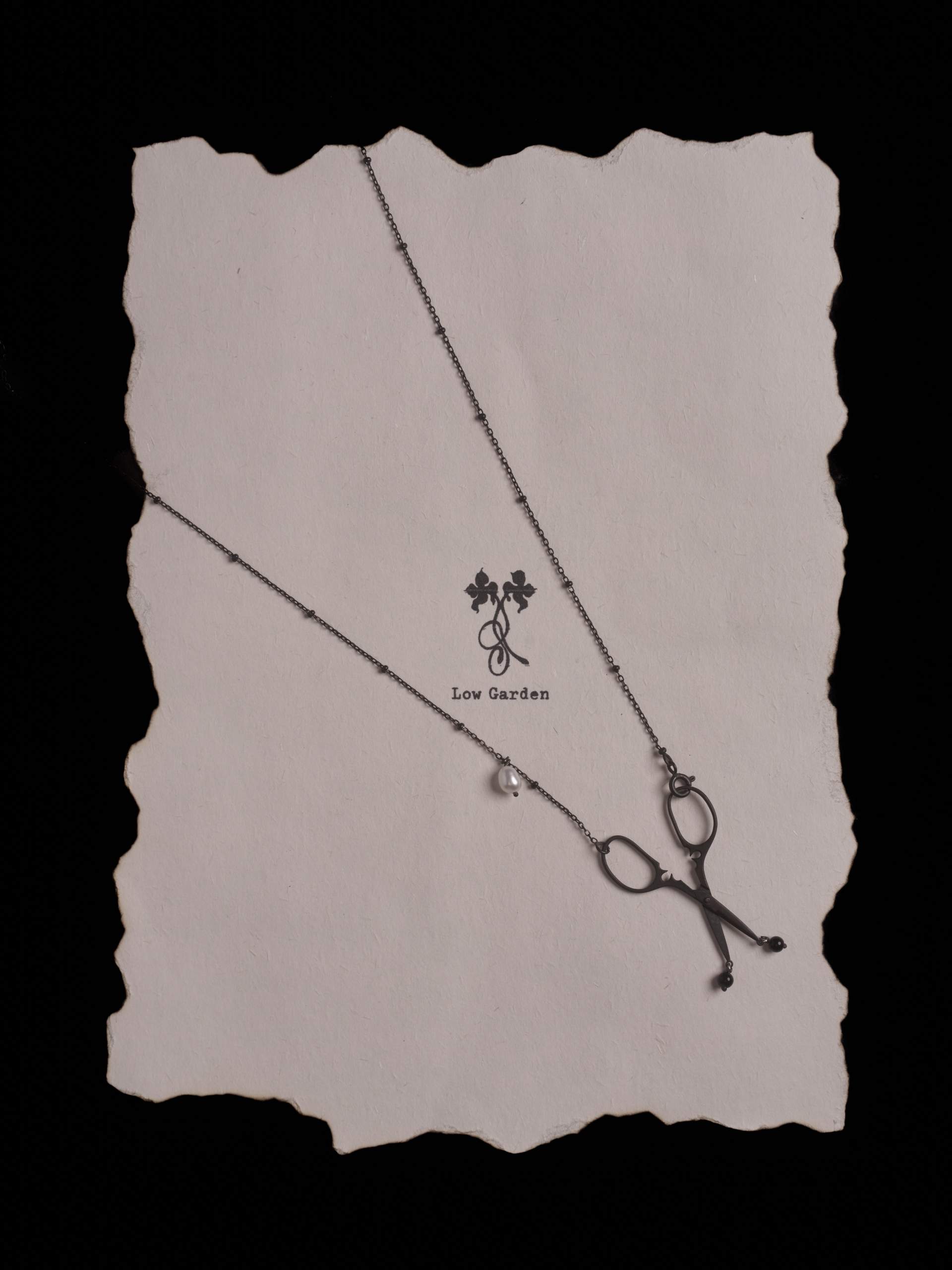Four-Leaf Clover Scissors Obsidian Pearl Necklace,Lumivault.