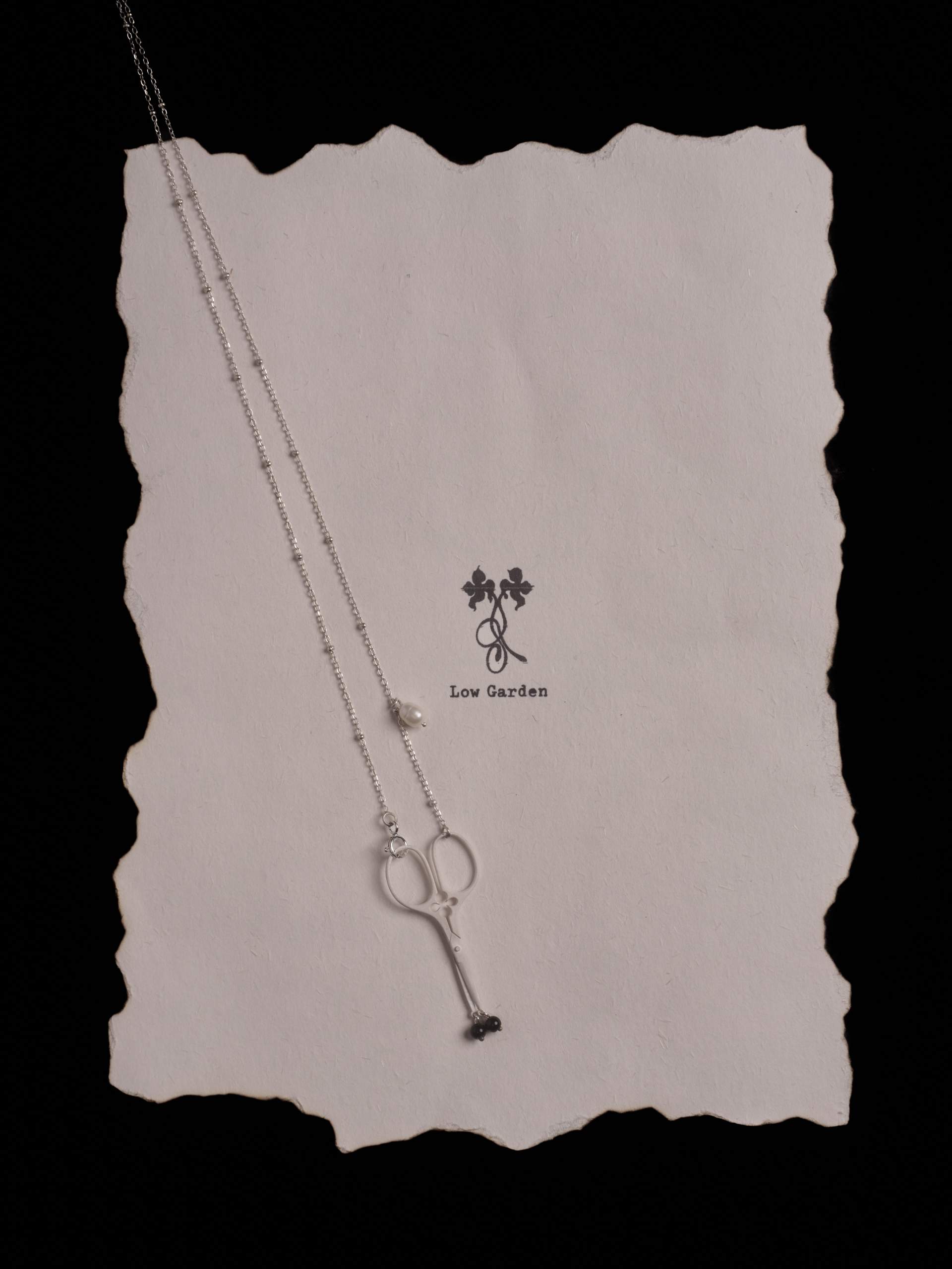 Four-Leaf Clover Scissors Obsidian Pearl Necklace,Lumivault.