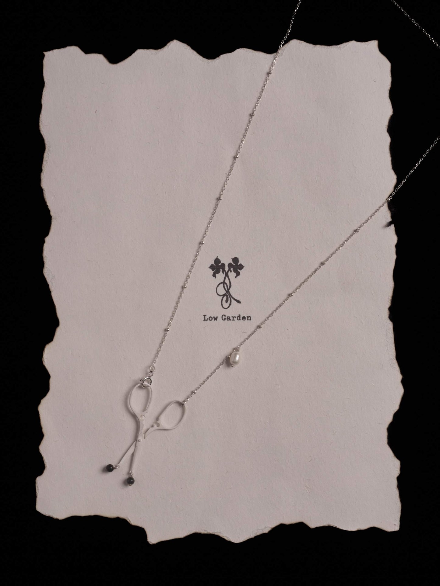 Four-Leaf Clover Scissors Obsidian Pearl Necklace