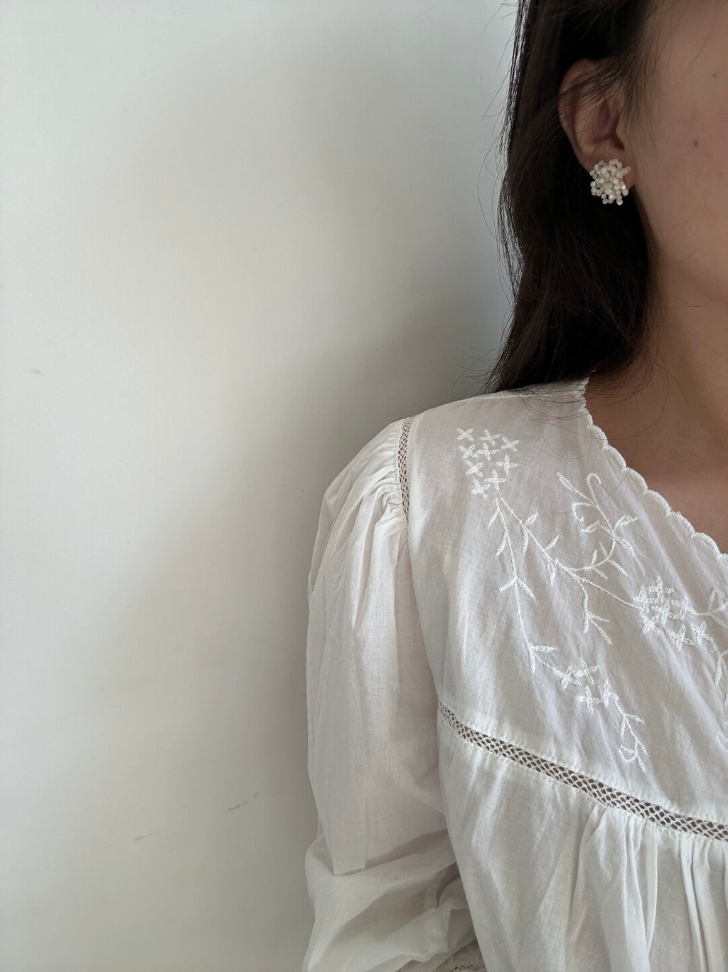 Gentle Small Flower Nacre Earrings,Lumivault.
