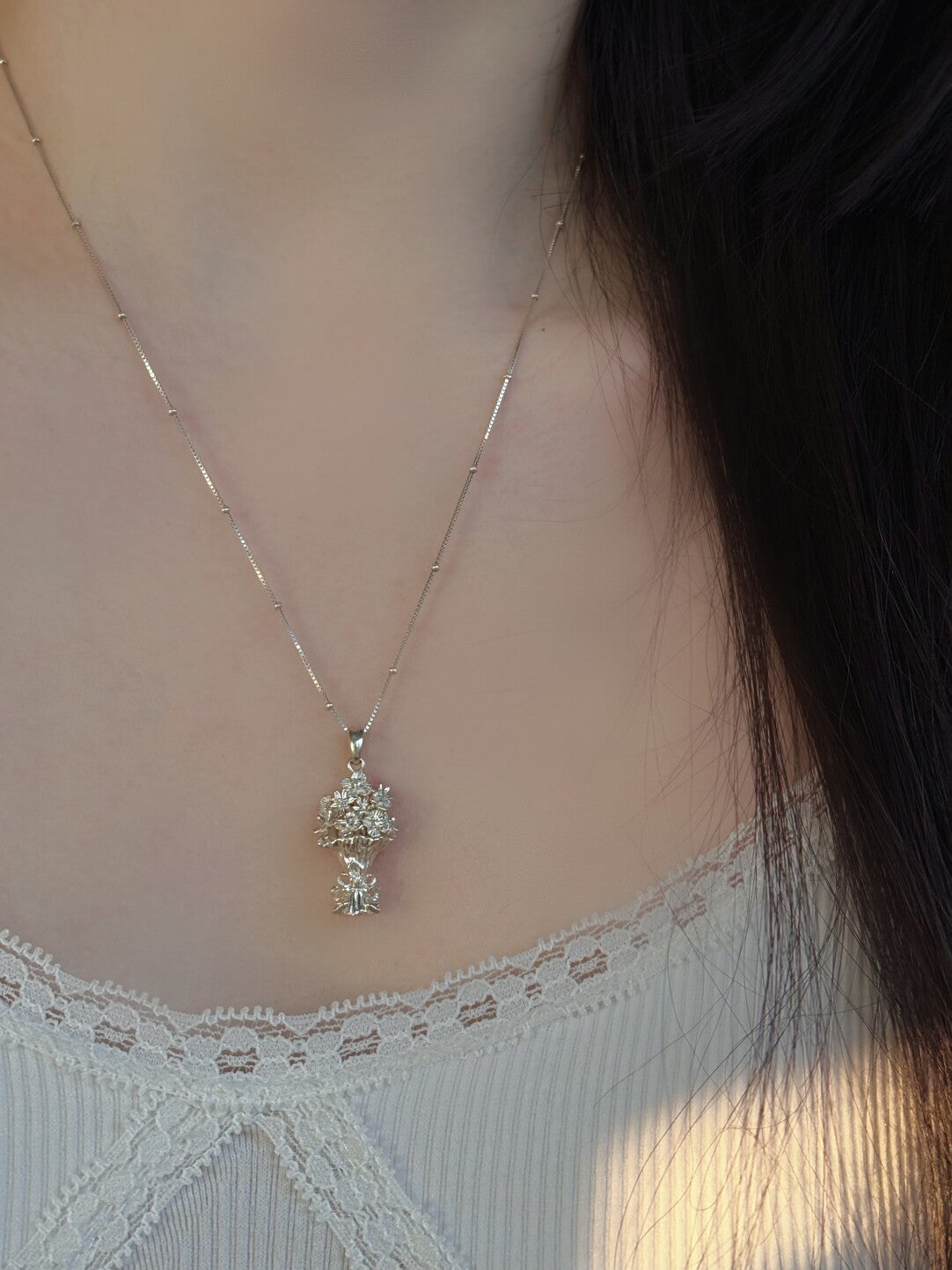 Handmade Bouquet Luxury Necklace - Lumivault