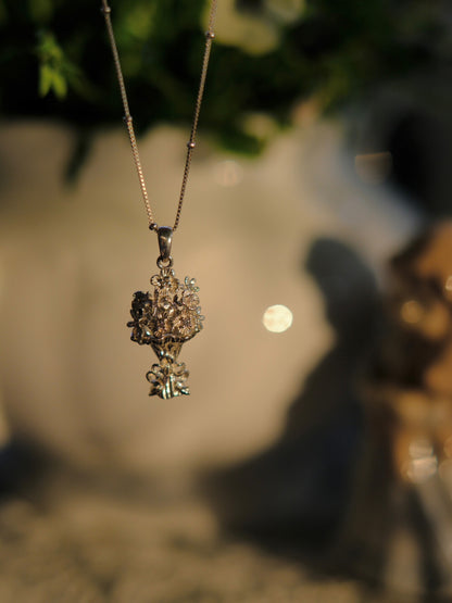 Handmade Bouquet Luxury Necklace - Lumivault