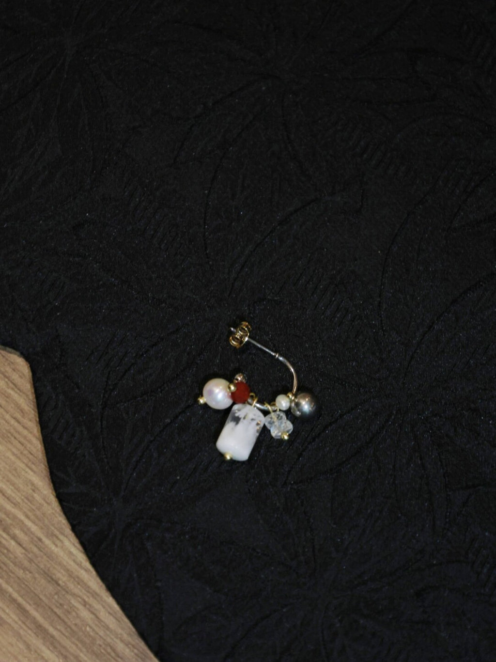 Handmade Edelweiss Beaded Earrings,Lumivault.