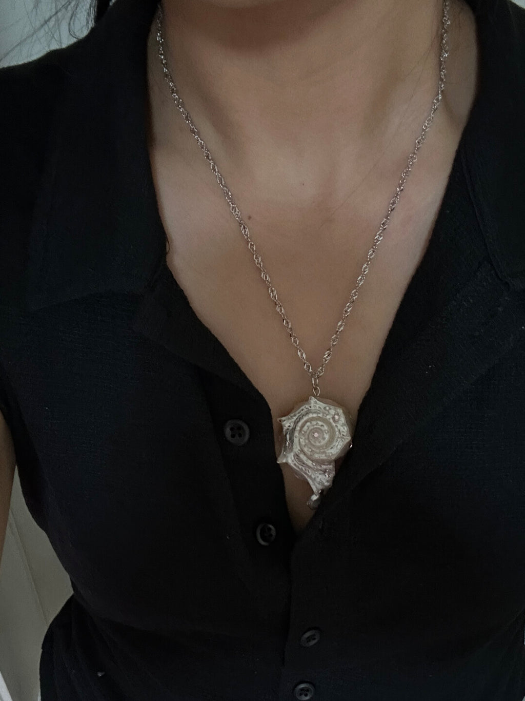 Handmade Starry Conch Necklace,Lumivault.