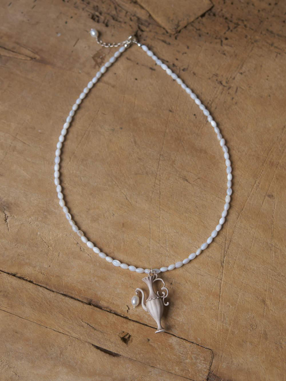 La Source Flagon Pearl Necklace,Lumivault.