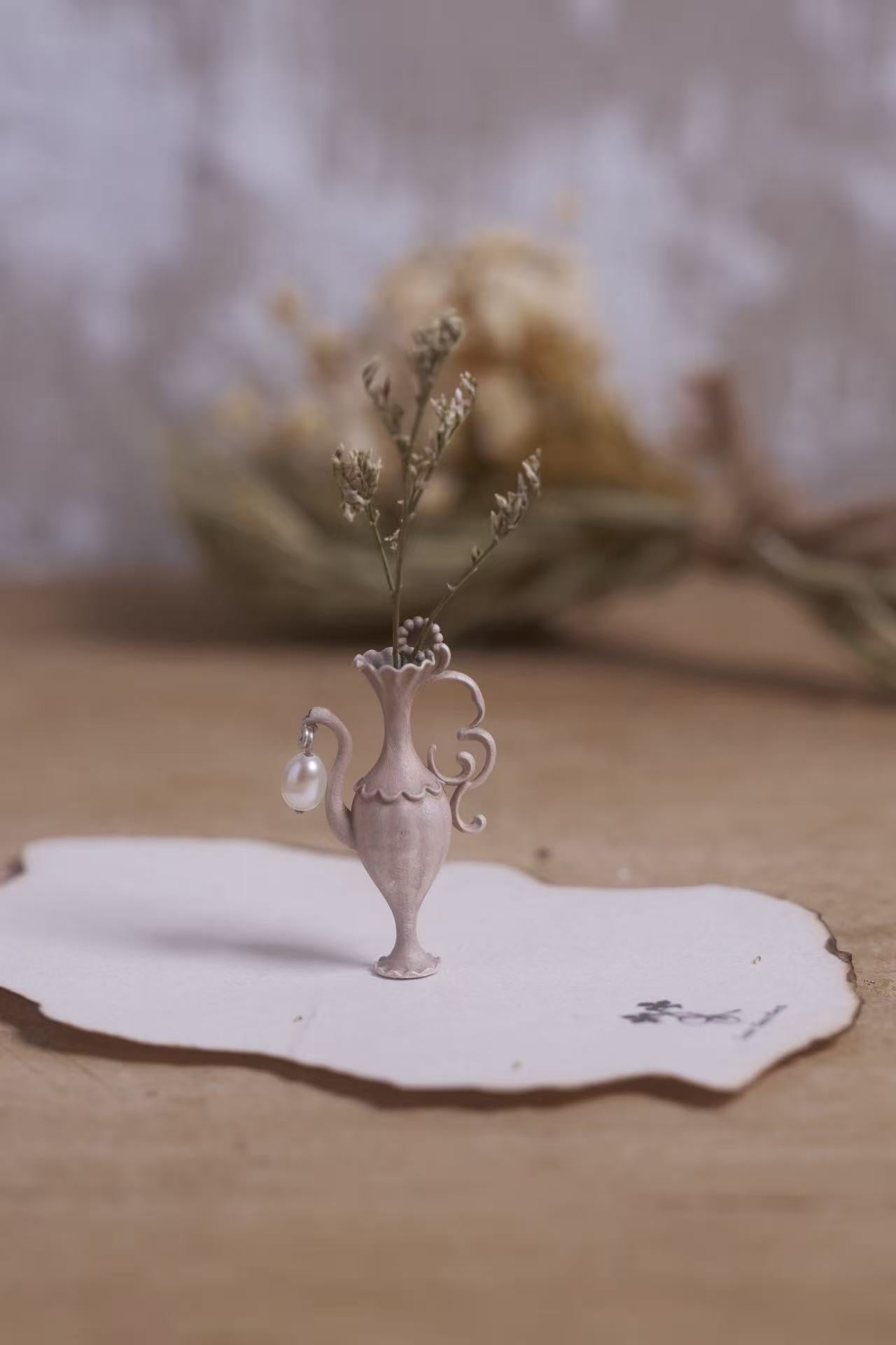 La Source Flagon Pearl Necklace,Lumivault.