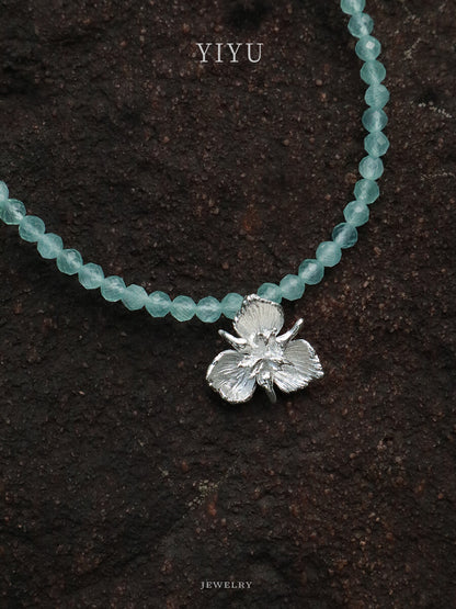 Mint Mambo Iris Necklace