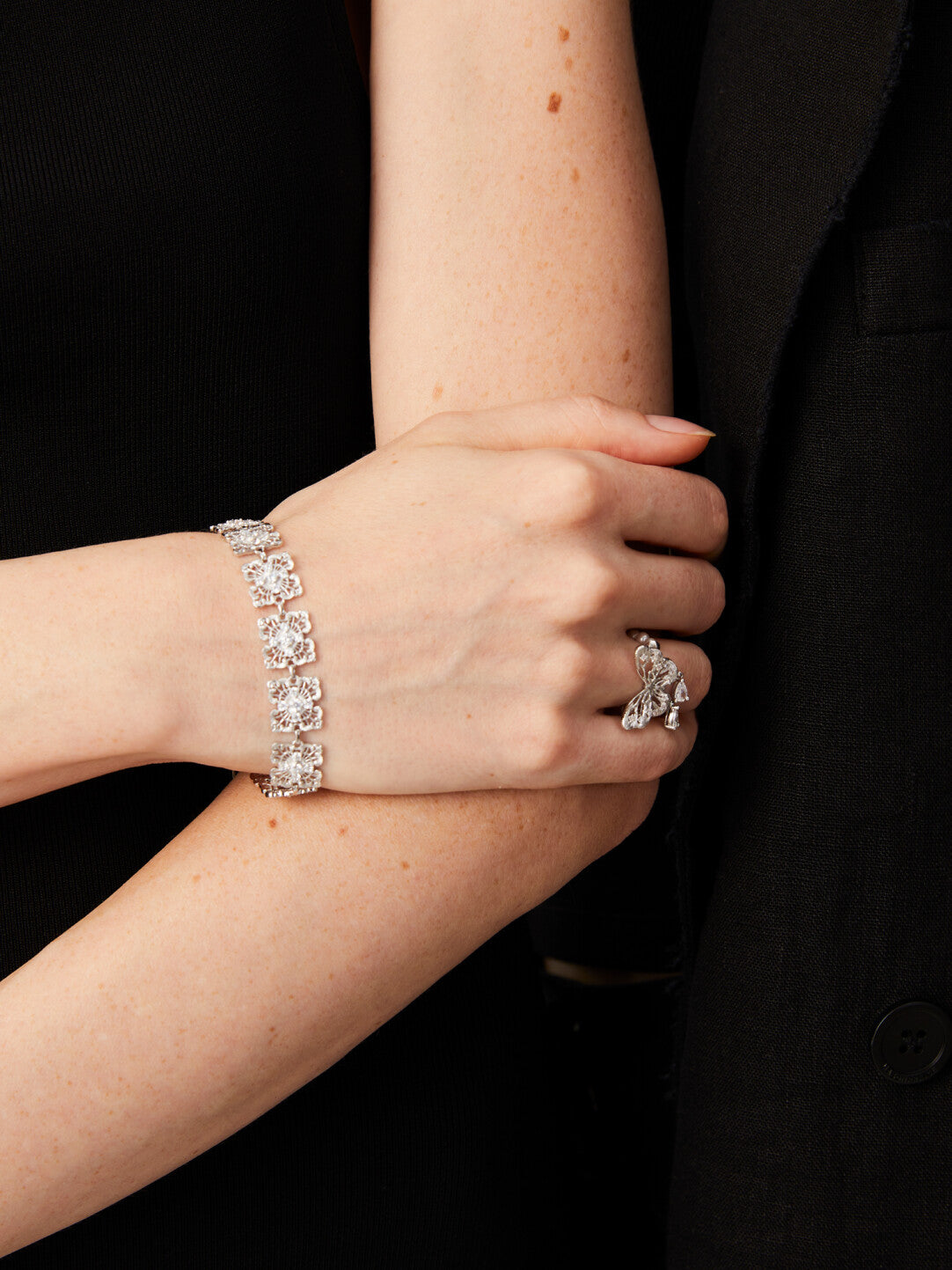 Mouhoodland Lace Cross Flower Bracelet,Lumivault.