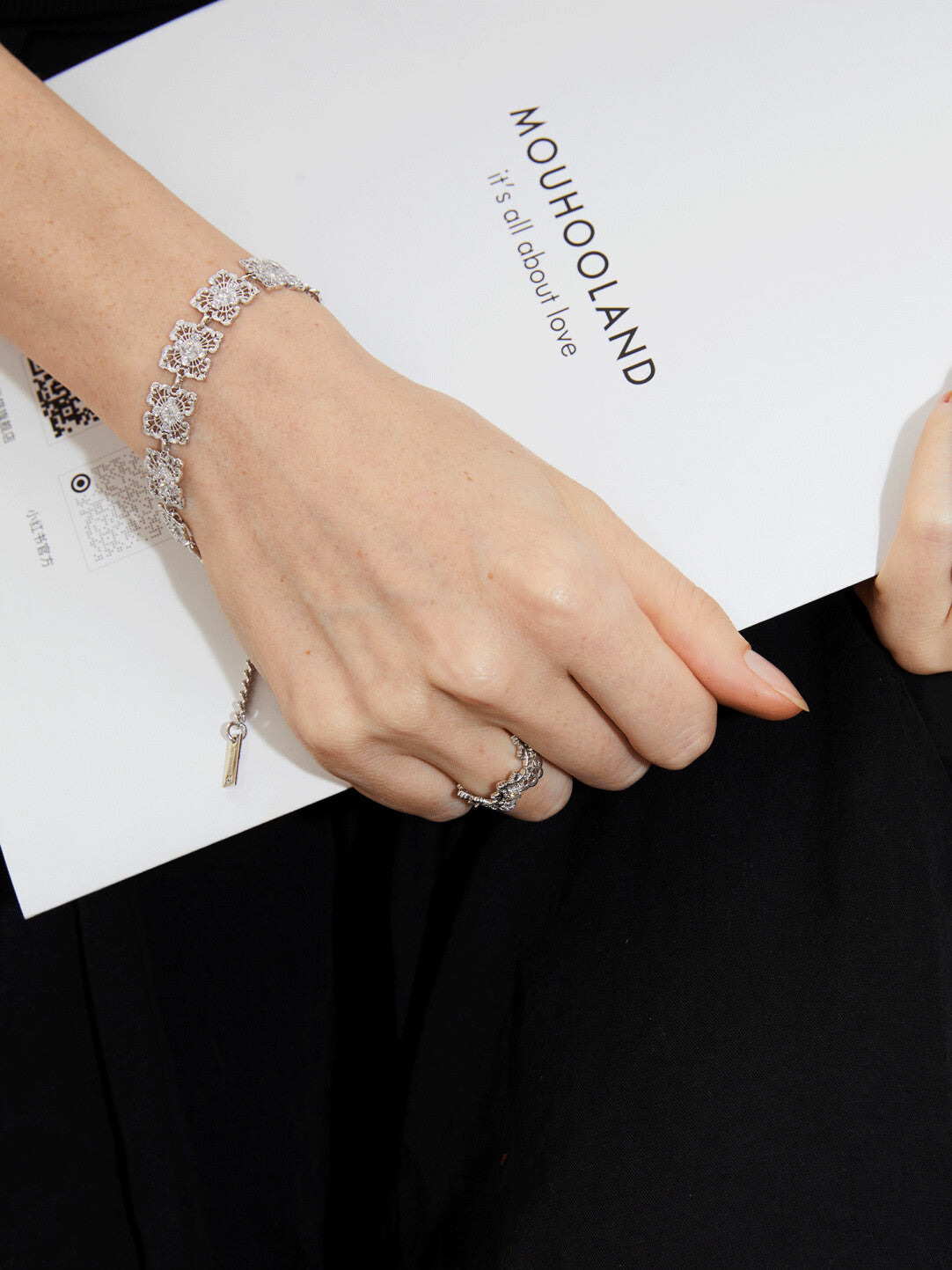 Mouhoodland Lace Cross Flower Bracelet,Lumivault.