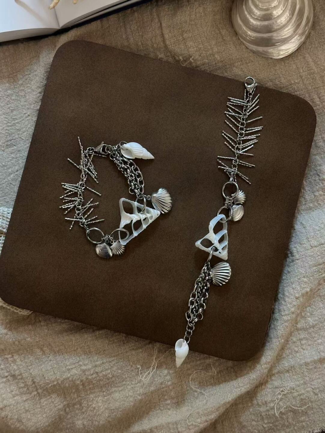 Mousse Cake Conch Pendant Bracelet,Lumivault.