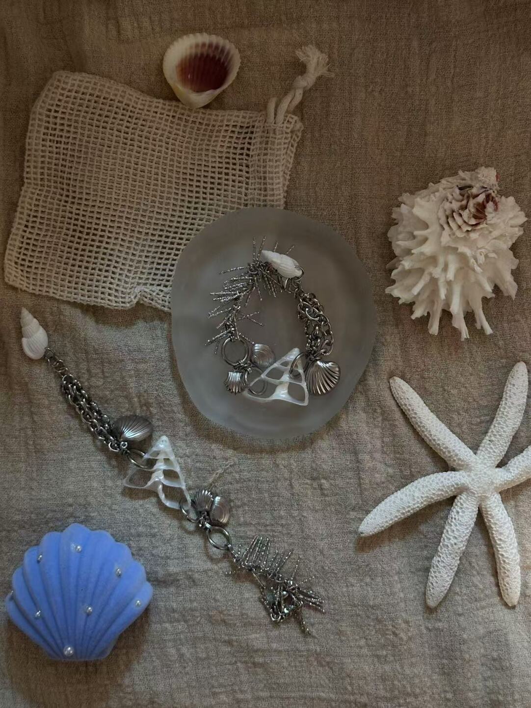 Mousse Cake Conch Pendant Bracelet,Lumivault.