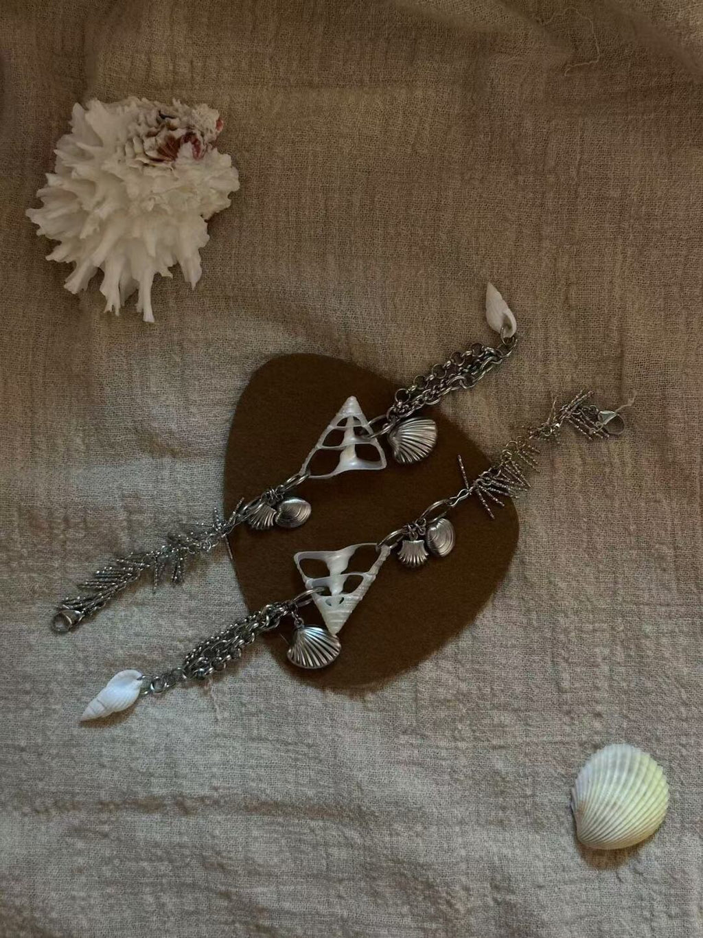 Mousse Cake Conch Pendant Bracelet,Lumivault.