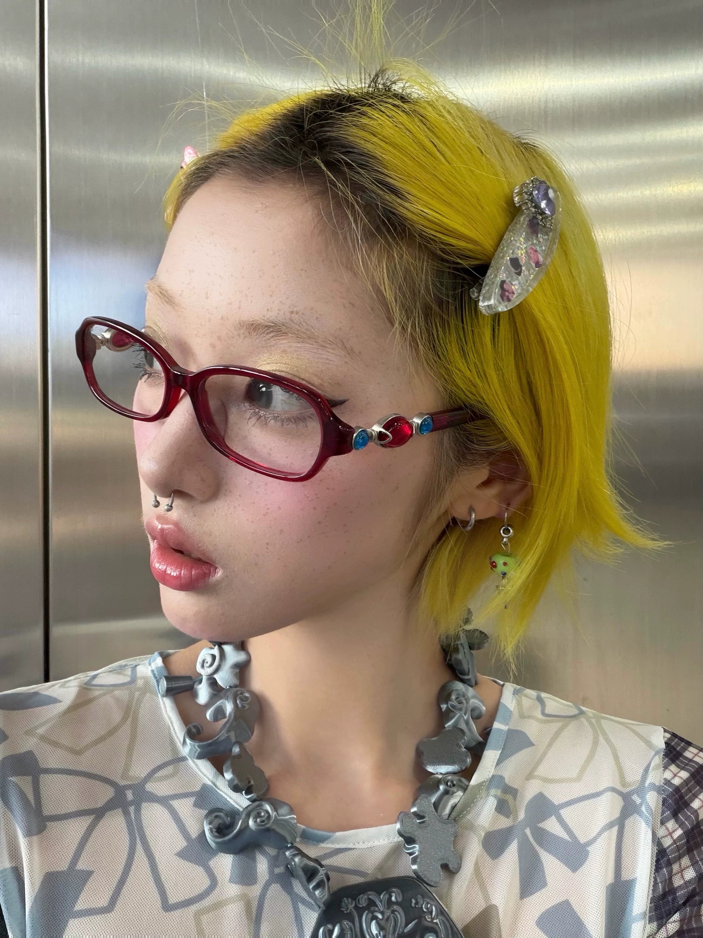 Retro Rouge Rectangular Glasses - Lumivault