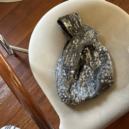 Vintage Silver Sequin Beaded Handbag - Lumivault