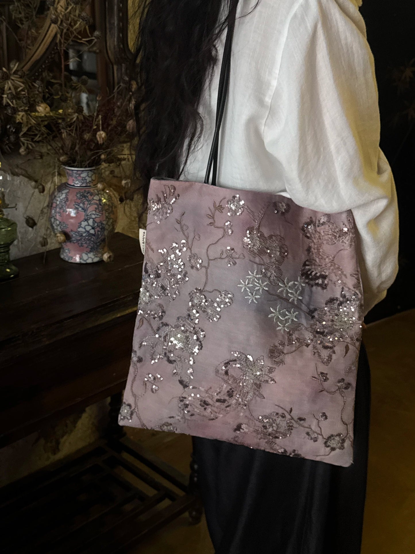 Embroidered Cotton Linen Shoulder Bag - Lumivault