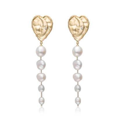 Lost in Echo Heart Pearl Earrings