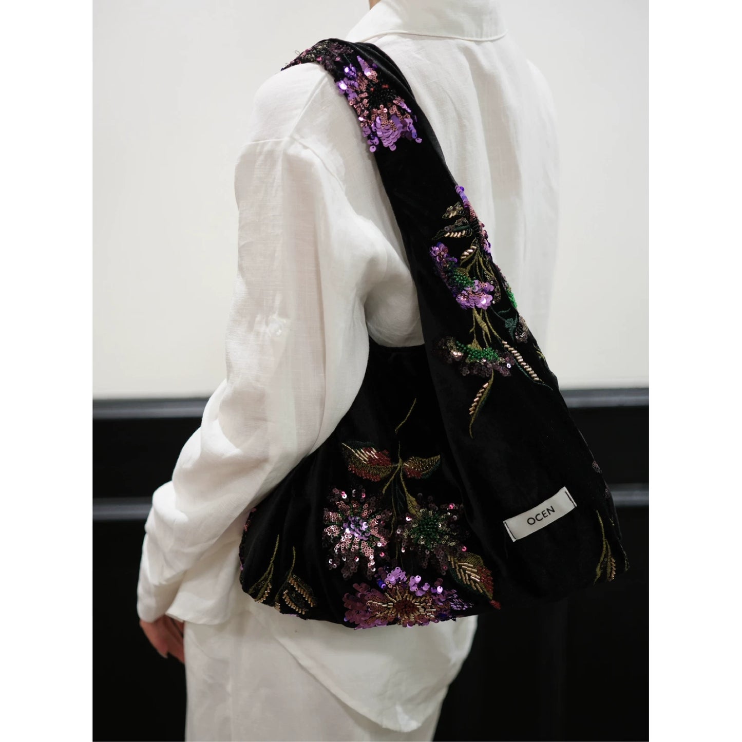 Vintage Black Velvet Hobo Bag - Lumivault