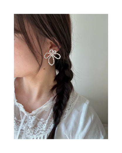 Woven Natural Pearl Flower Earrings - Lumivault