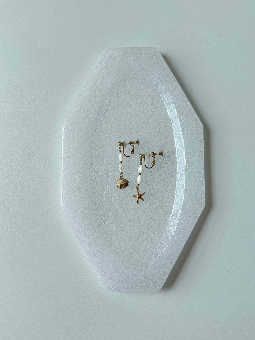 Elegant Shell Starfish Asymmetrical Earrings - Lumivault