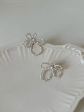 Woven Natural Pearl Flower Earrings - Lumivault